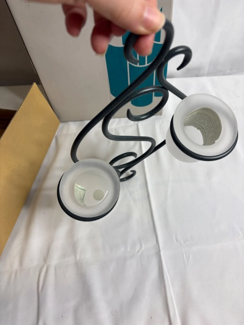 Partylite P0121 Wrought Iron and Frosted Glass Scroll Sconce NEW in Original Box - Picture 5 of 9
